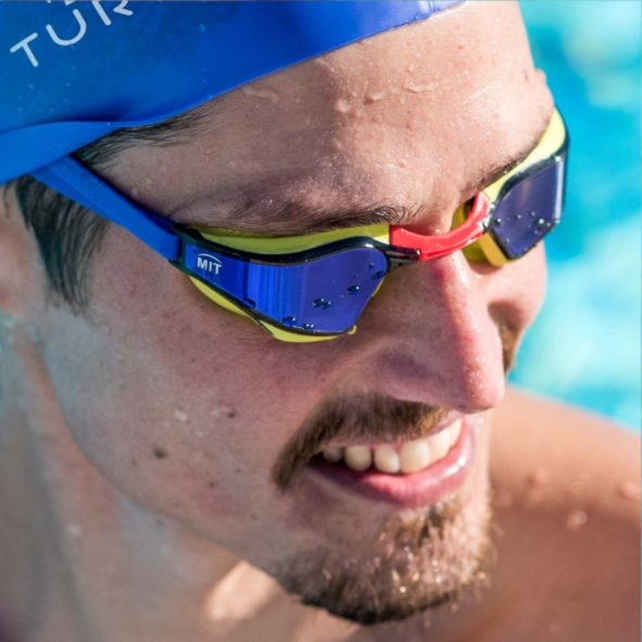 عینک شنای مسابقه ای